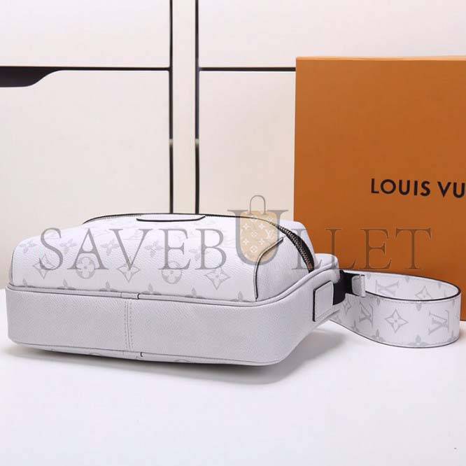 LOUIS VUITTON OUTDOOR MESSENGER M30243 (29.5*20*10.5cm) LOUIS VUITTON OUTDOOR MESSENGER M30243 (29.5*20*10.5cm)